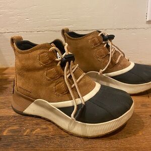 Girls Sorel boots
